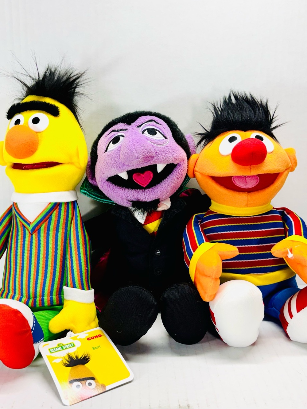Sesame Street 14” Bert, Ernie & Count Plush GUND & Sea World Dolls 2020